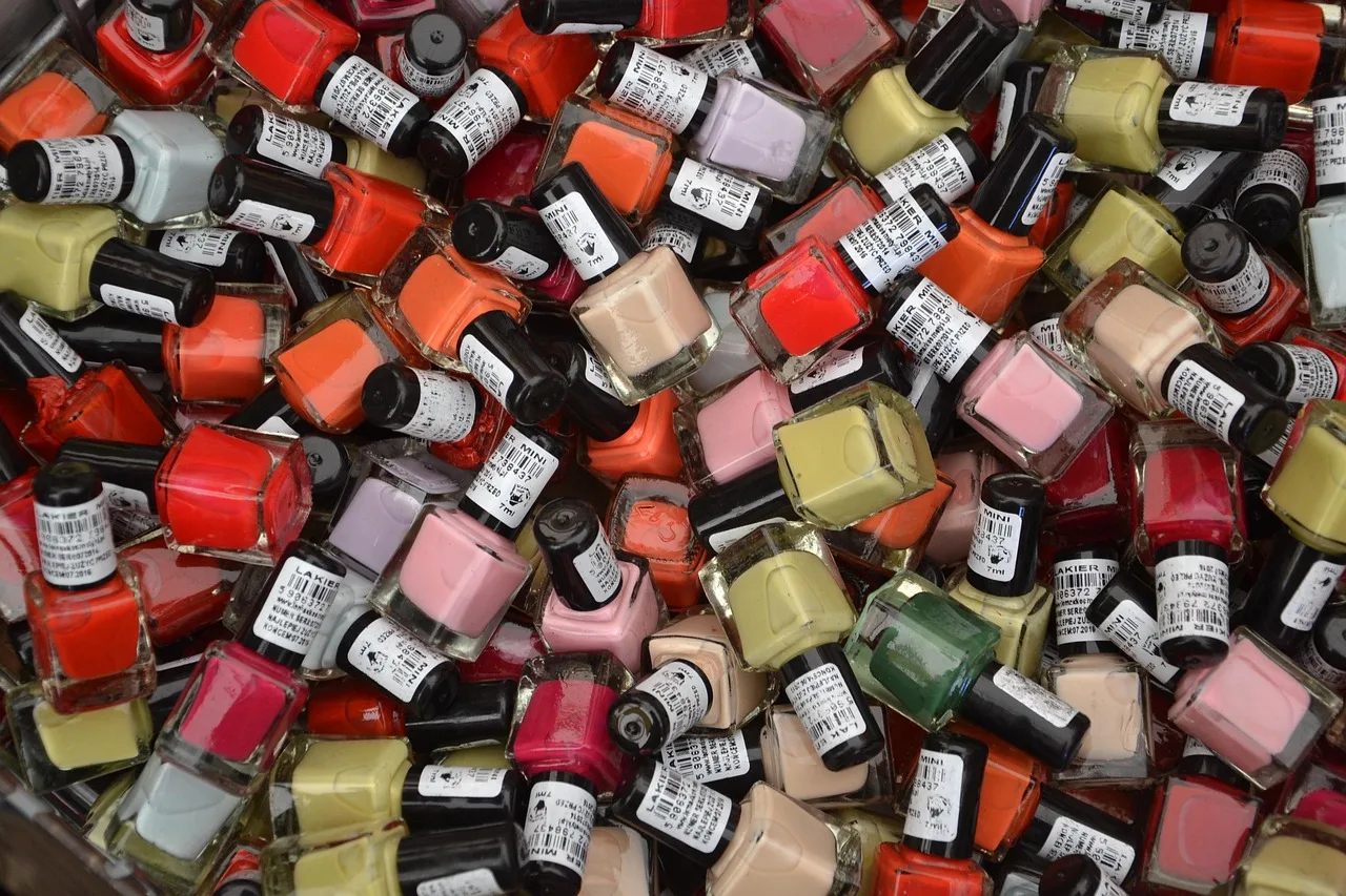lacquer, varnishes, paint, nail, toiletry bag, nails, nail polish, cosmetic, cosmetics, painting, varnishing, nail, nails, nails, nails, nail polish, nail polish, nail polish, nail polish, nail polish. How a nail salon plans its jobs without the jargon