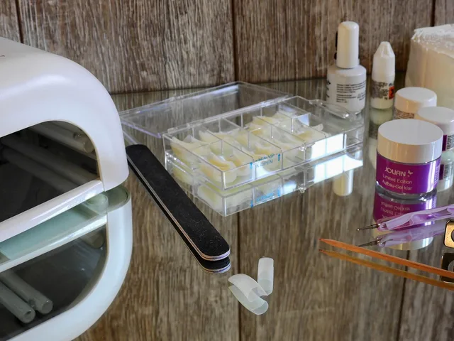nail polish, nail gel, fingernails, manicure, paint, nails, toenails, fashionable, nail design, cosmetics, to dye, french, frenchnails, nail art, nail tips, tips, nail polish, manicure, manicure, manicure, manicure, nails, nails, nails, nail art, nail art, nail art, nail art, nail art. How to start a nail salon: the nine-stage launch order