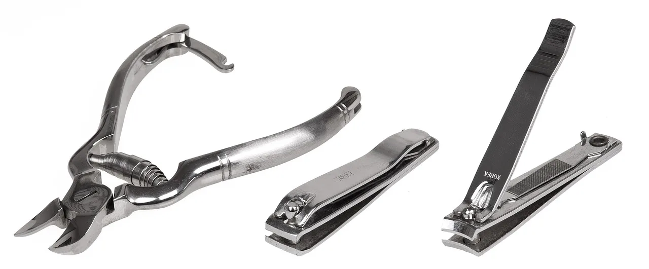 nail, clippers, variety, nail, nail, nail, clippers, clippers, clippers, clippers, clippers. Nail salon equipment: what to weigh for each station and procedure