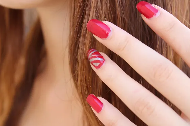 nail polish, fingers, hair, manicure, polish, nail, female, fingernail, care, hand, elegance, fashion, treatment, salon, human, red, enamel, brown fashion, brown hair, brown human,